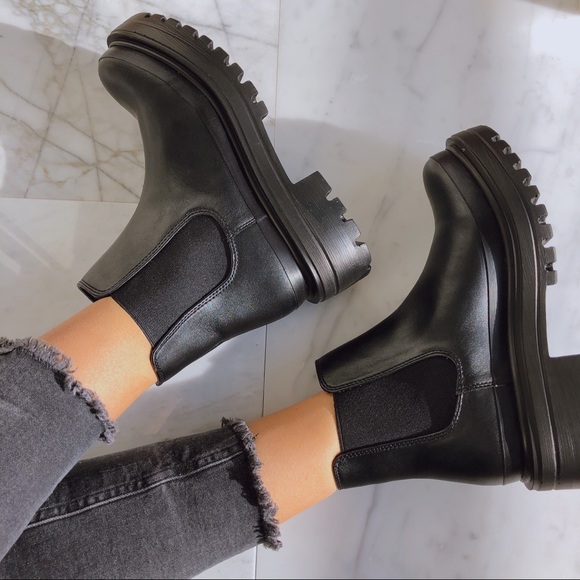 Steve Madden boots 2020 (display) - Picture 2 of 8